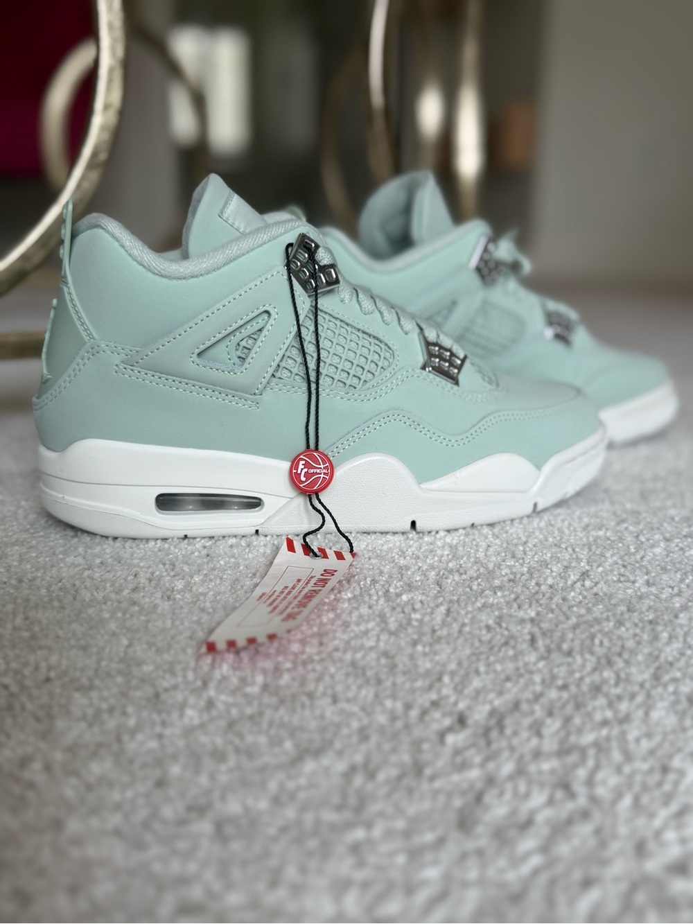 New in Box Nike Air Jordan 4 Retro Seafoam Metallic Silver Womens Sz 8